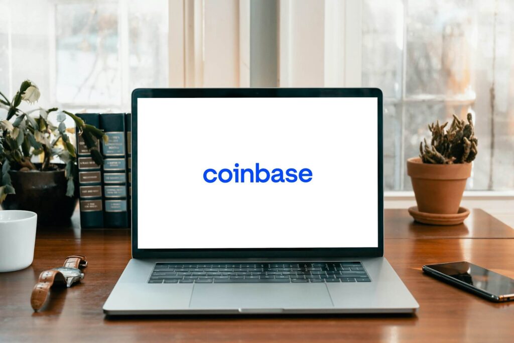 Coinbase Global, Inc. — американская публичная компания, которая управляет онлайн-сервисом обмена цифровых валют. Это крупнейшая криптовалютная биржа в США по объему торгов. Coinbase Global, Inc. — американская публичная компания, которая управляет онлайн-сервисом обмена цифровых валют. Это крупнейшая криптовалютная биржа в США по объему торгов.