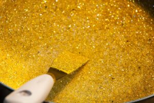 Золото вновь преодолевает отметку $5200 Золото