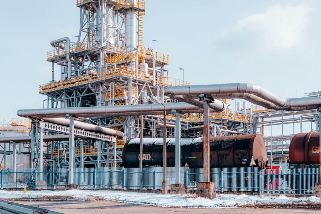 Китайский НПЗ (нефтеперерабатывающий завод) Китайский НПЗ (нефтеперерабатывающий завод)