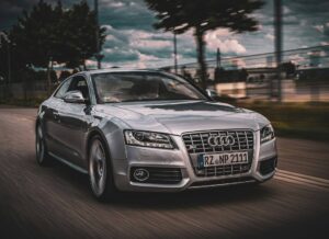 ЕС отменяет ранее введенный запрет на двигатели внутреннего сгорания с 2035 года Дизельный автомобиль Ауди