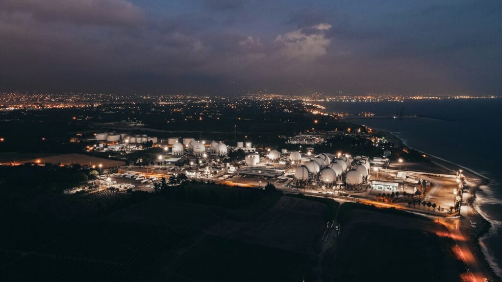 Завод Новатэка на побережье Арктики Завод Новатэка на побережье Арктики